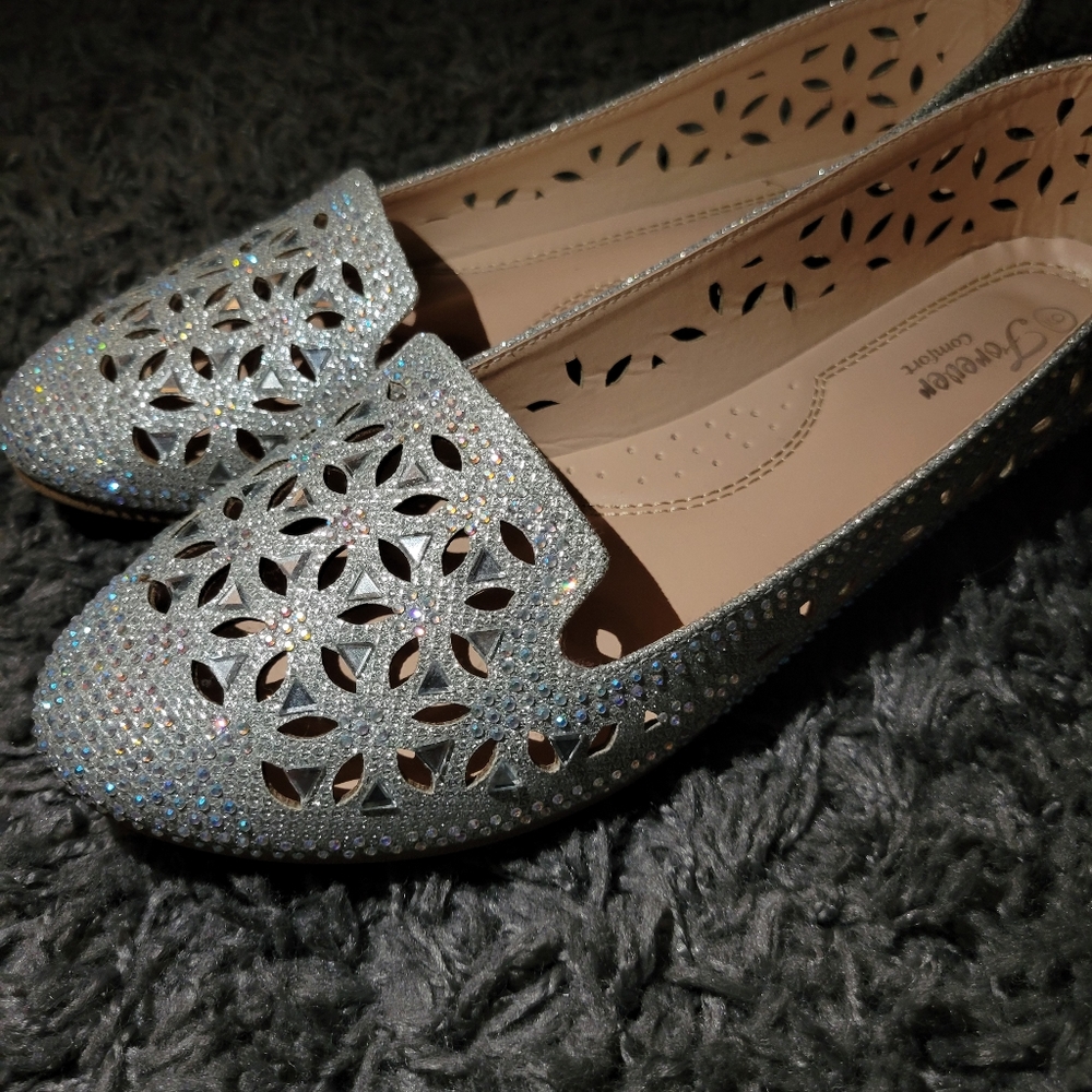 FOREVER size 9 sparkly homecoming dance shoes